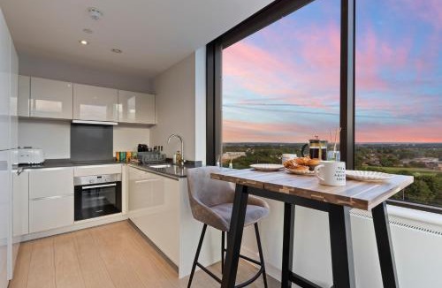 Sunbury on Thames Apartment | Heathrow Apartment Sleeps 4