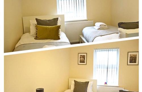 Stanwell House | Heathrow Ensuite Rooms- Auto check in