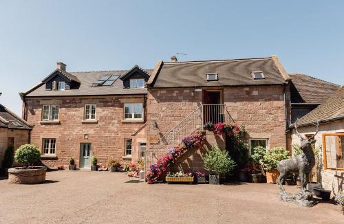 Macclesfield Bed & Breakfast | Heaton House Farm