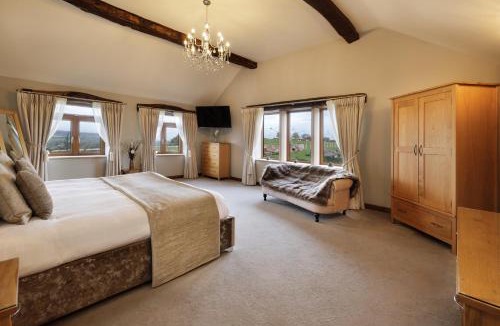 Macclesfield Bed & Breakfast | Heaton House Farm