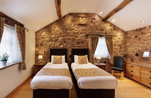 Macclesfield Bed & Breakfast | Heaton House Farm