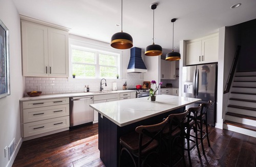 West Wing Estates House | Heatonelli Haven - Walk to Beach + Game Room