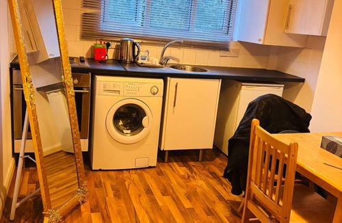 Bruce Grove Apartment | Heaven of Samira