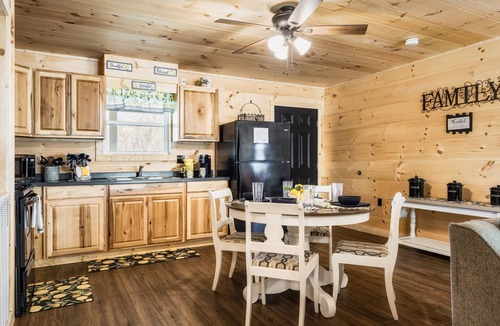Cosby Cabin | Heavenly Daze! Mountain Getaway!