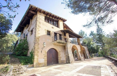 Castellar del Valles Villa | Heavenly Haven for 16 pax - 30km from Barcelona!