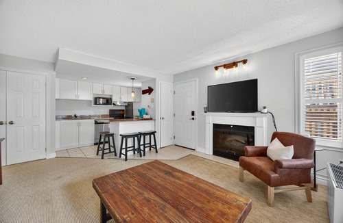 Craigleith Condo | Heavenly Hideaway | Hot Tub, Shuttle & Cozy Patio
