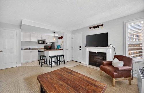 Craigleith Condo | Heavenly Hideaway | Hot Tub, Shuttle & Cozy Patio