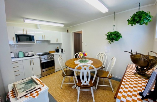 Whitianga Villa | Heavenly Historic Home