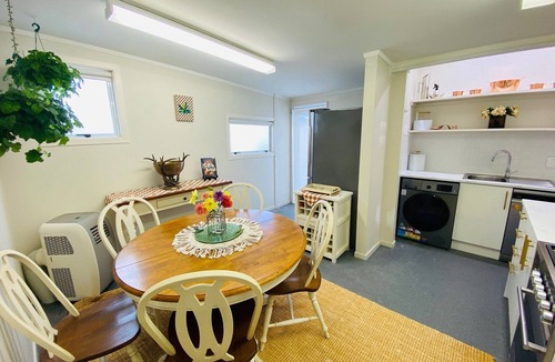 Whitianga Villa | Heavenly Historic Home