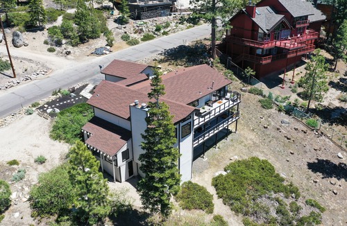 South Lake Tahoe Ski Chalet | Heavenly Manor -Ultimate Tahoe Getaway-
