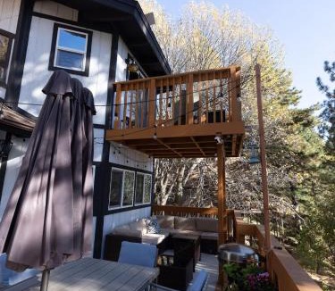 Running Springs Ski Chalet | Heavenly Springs Cottage