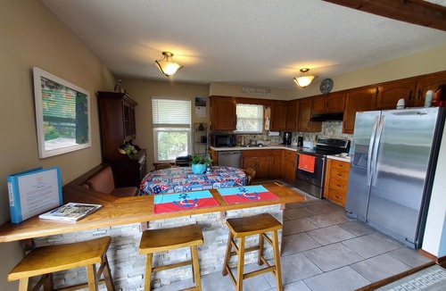 Lost Bridge Village House | Heavens Hip Pocket-Lake View-5 min walk to Pool and Lake!