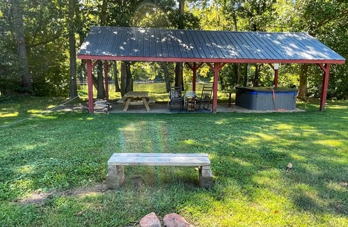 Luray Cabin | Heaven’s Oasis- Riverfront cabin with hot tub!