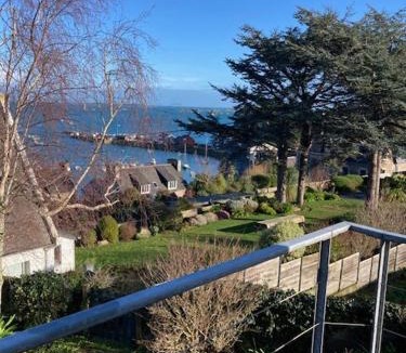 Loguivy House | Heb Ken