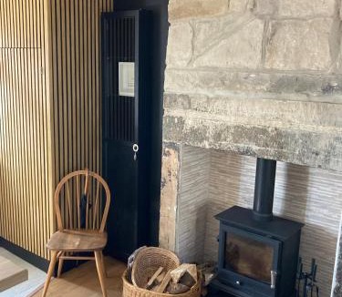 Mytholmroyd House | Hebden Bridge Riverside Cottage