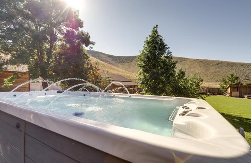 Charleston House | Heber City Home: Private Yard & Hot Tub!