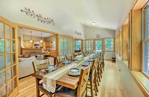 Heber Springs House | Heber Springs Family Lake House: Fire Pit & Decks