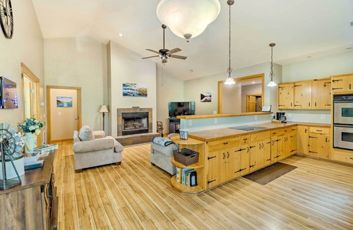 Heber Springs House | Heber Springs Family Lake House: Fire Pit & Decks