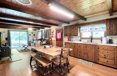 Monson House | Hebron Hideaway (Direct ATV and Snowmobile Trail Access)