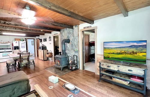 Monson House | Hebron Hideaway (Direct ATV and Snowmobile Trail Access)