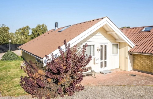 Askeby House | "Hedde" - 100m from the sea by Interhome