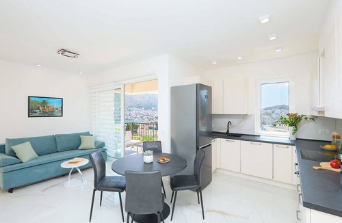 Babin Kuk Apartment | Hedera Estate, Hedera A48