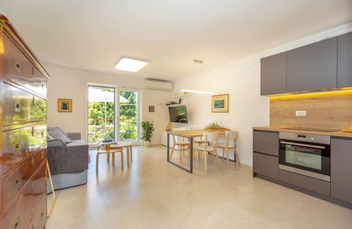 Gornji Kono Apartment | Hedera Estate, Hedera A54
