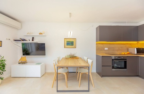 Gornji Kono Apartment | Hedera Estate, Hedera A54