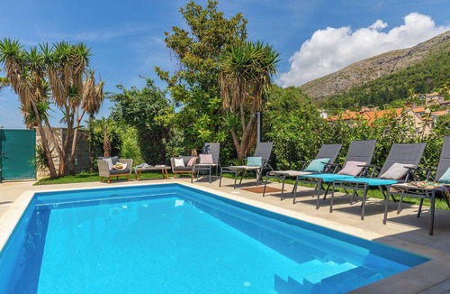 Pile Villa | Hedera Estate, Villa Hedera II