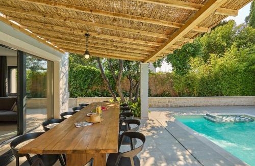 Pile Villa | Hedera Estate, Villa Hedera