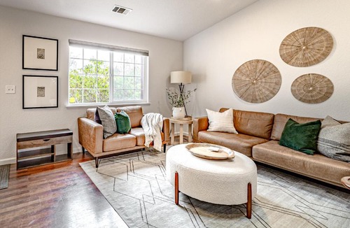 McKinleyville House | Hedge Rose House