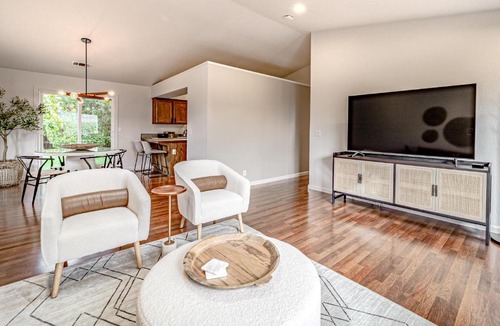McKinleyville House | Hedge Rose House