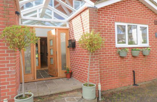 Barrowby House | Hedgefield House