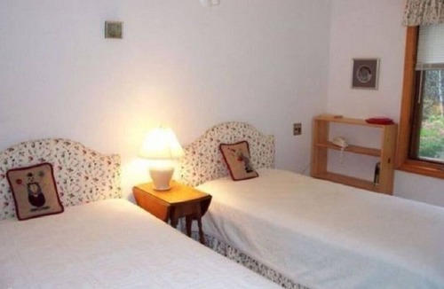 Lyndhurst Cottage | Hedgehog Island Cottage Rental - The Cookhouse.