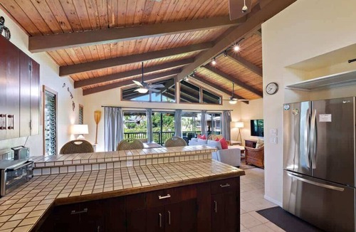 Keauhou House | Heeia Bay Paradise Spacious 3 BDR Steps to Beach