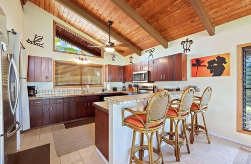Keauhou House | Heeia Bay Paradise Spacious 3 BDR Steps to Beach