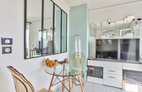 Saint Pierre de Feric Apartment | Heidi Braesch Apartment