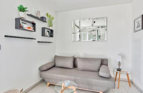 Saint Pierre de Feric Apartment | Heidi Braesch Apartment