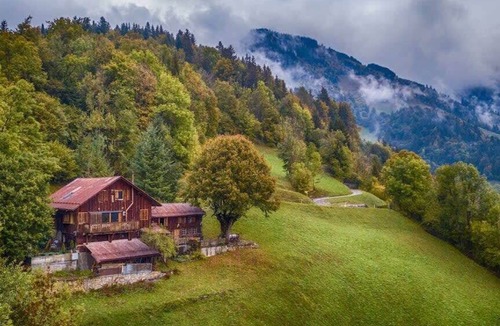 Rossiniere Apartment | Heidi Chalet - Panoramic View - Modern Part