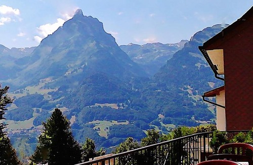 Amden Hotel | Heidi-Guesthouse-Amden Sternen