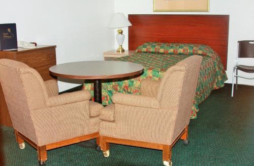 Ilwaco Hotel | Heidi's Inn