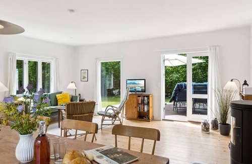 Rrvig House | "Heidl" - 1.3km to the fjord by Interhome