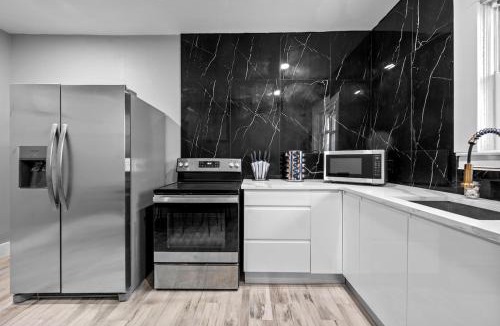 Houston Heights House | Heights Charm Cozy & Group Stay - Sleeps10