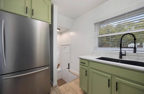 Peoria Heights House | Heights Haus nCharming 3BR, 2.5BA home in Peoria Heights.