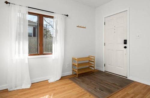 Peoria Heights House | Heights Records - a trendy 2BD