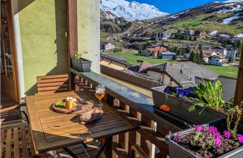 Bivio Apartment | Heimelige Ferienwohnung mit Sicht in die Bergwelt