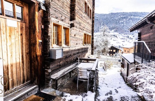 Fiesch Apartment | Heimeliges Walliserhaus