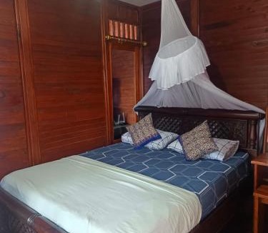 Sulawesi House | Heiner Beach Homestay