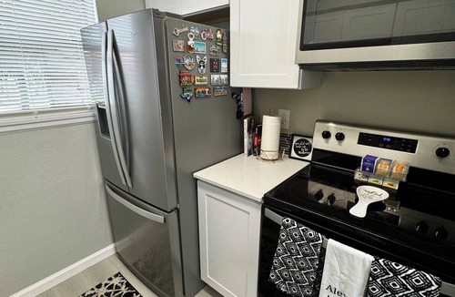 Knox - Henderson Apartment | HeirBNB - Downtown Dallas-Lower Greenville