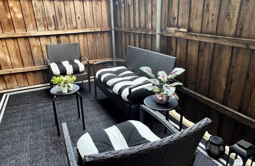 Knox - Henderson Apartment | HeirBNB - Downtown Dallas-Lower Greenville